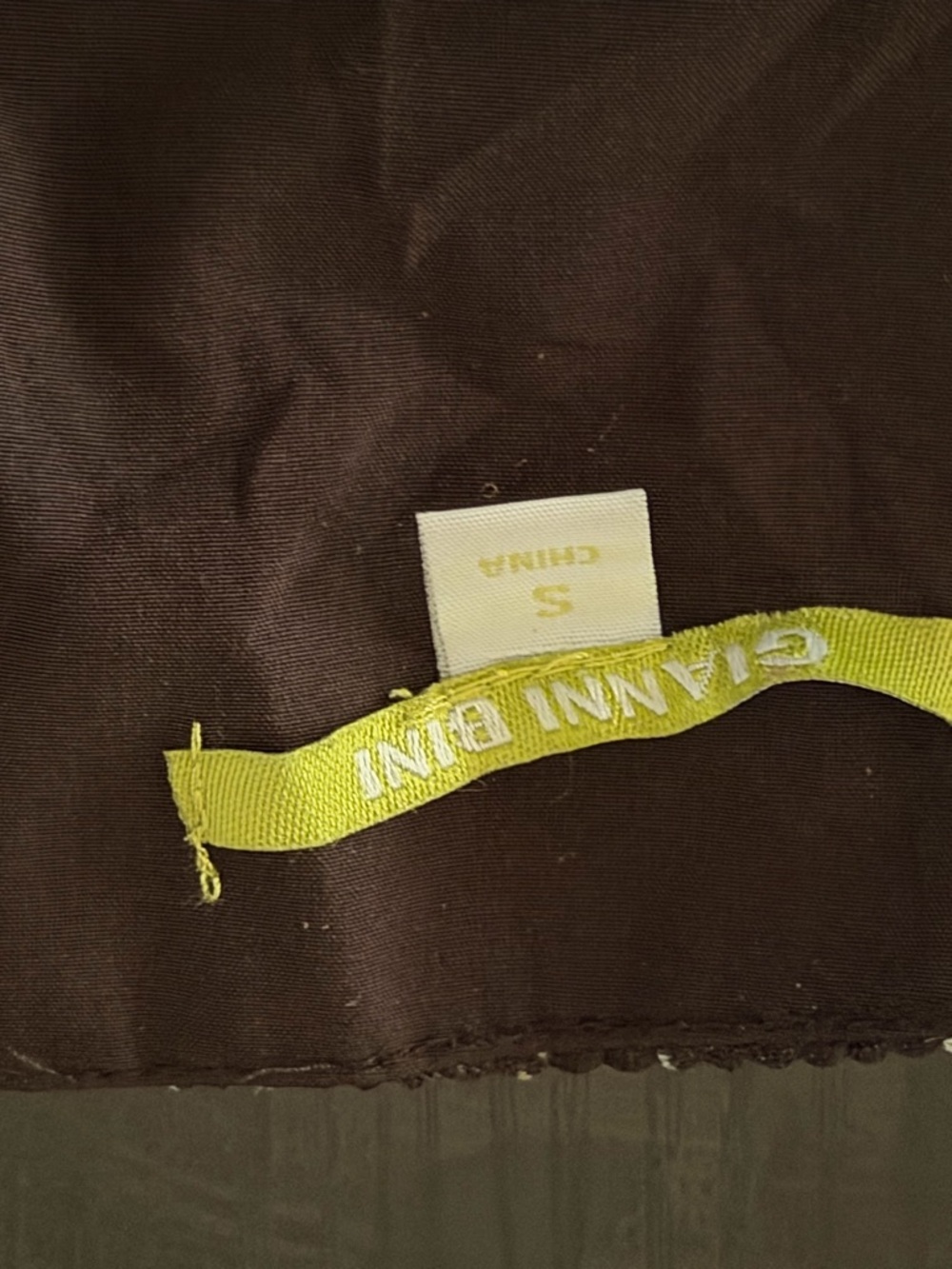 Gianni Bini Brown Top with Yellow Brand Ribbon - Picture 2 of 2